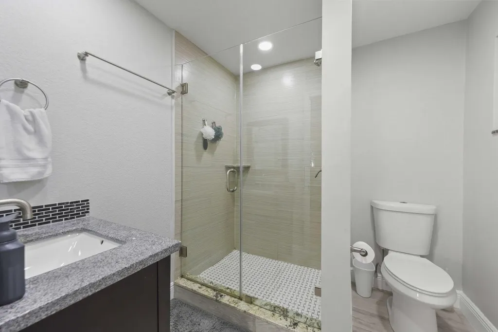 1710 SW 4th Avenue Pompano Beach FL 33060
