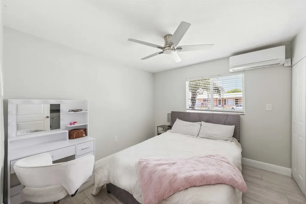 1710 SW 4th Avenue Pompano Beach FL 33060