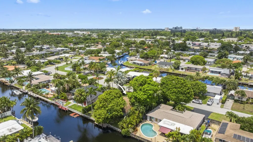 1710 SW 4th Avenue Pompano Beach FL 33060