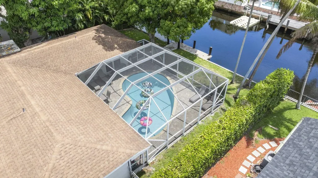 1710 SW 4th Avenue Pompano Beach FL 33060
