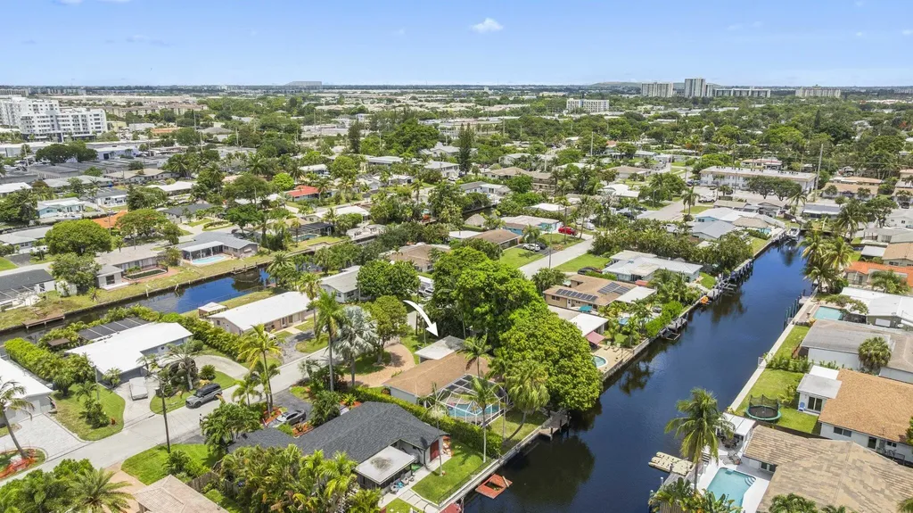 1710 SW 4th Avenue Pompano Beach FL 33060