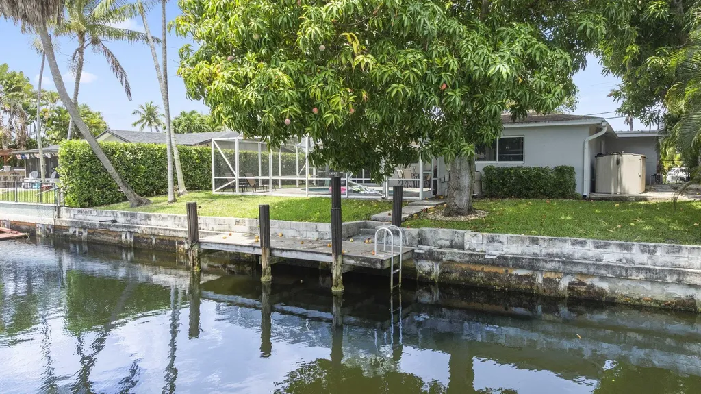 1710 SW 4th Avenue Pompano Beach FL 33060