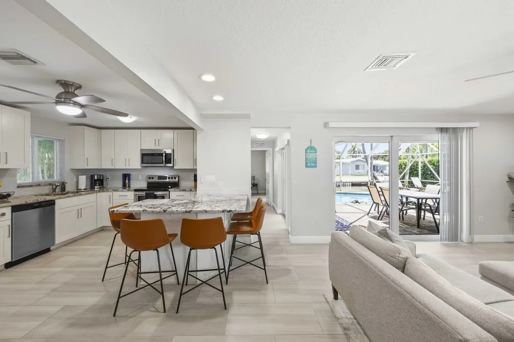 1710 SW 4th Avenue Pompano Beach FL 33060