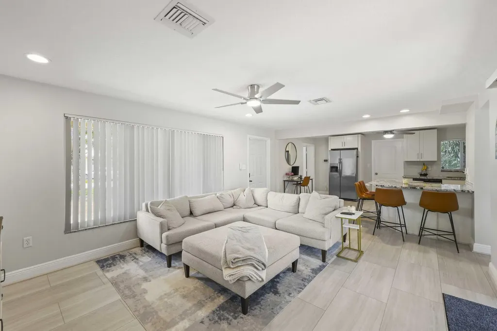 1710 SW 4th Avenue Pompano Beach FL 33060