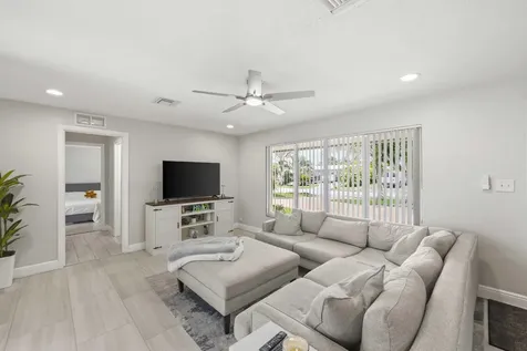 1710 SW 4th Avenue Pompano Beach FL 33060