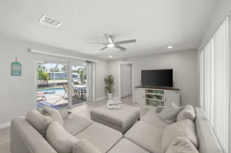 1710 SW 4th Avenue Pompano Beach FL 33060