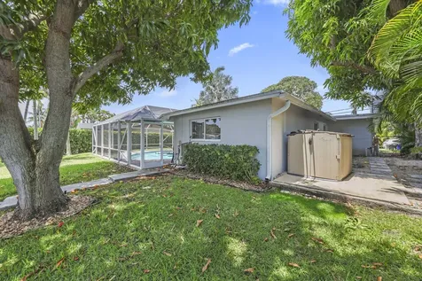1710 SW 4th Avenue Pompano Beach FL 33060