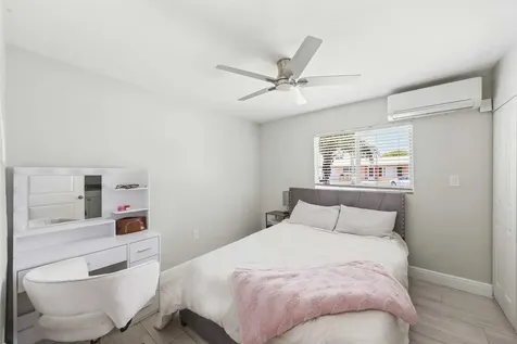 1710 SW 4th Avenue Pompano Beach FL 33060