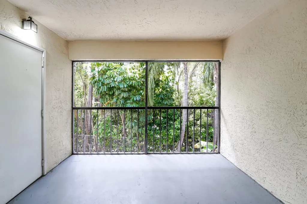 1979 NW 4th Avenue Boca Raton FL 33432