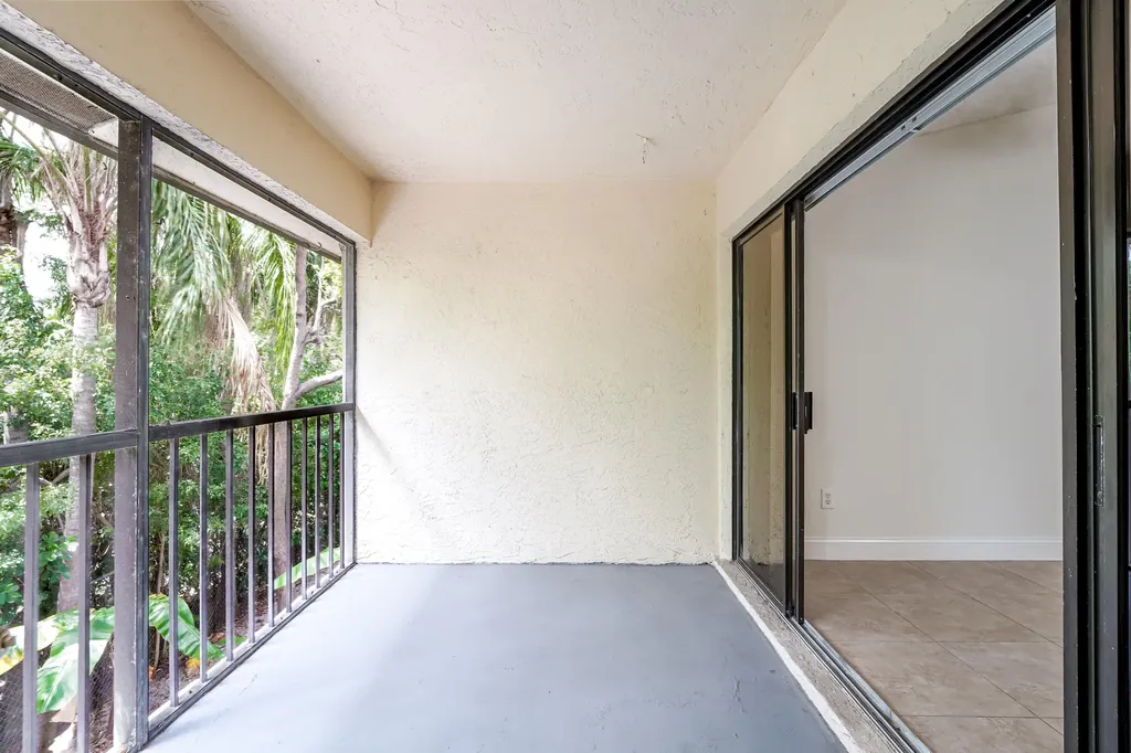 1979 NW 4th Avenue Boca Raton FL 33432