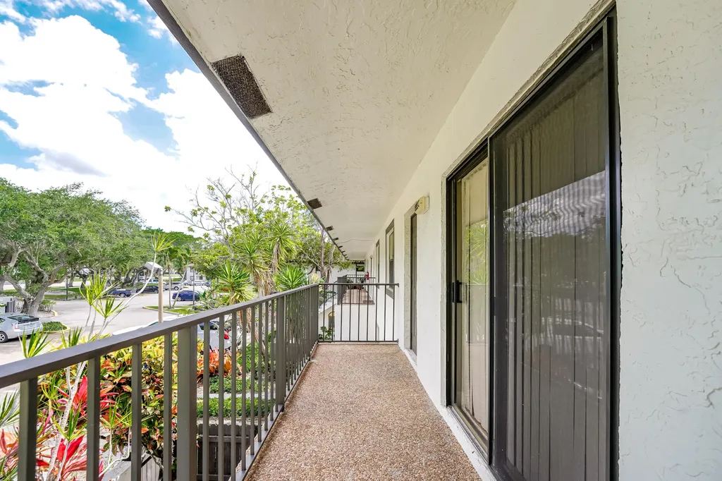 1979 NW 4th Avenue Boca Raton FL 33432