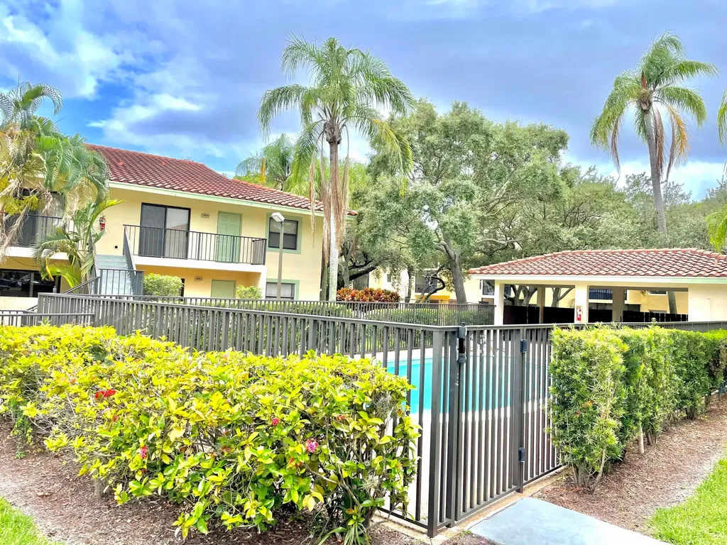 1979 NW 4th Avenue Boca Raton FL 33432
