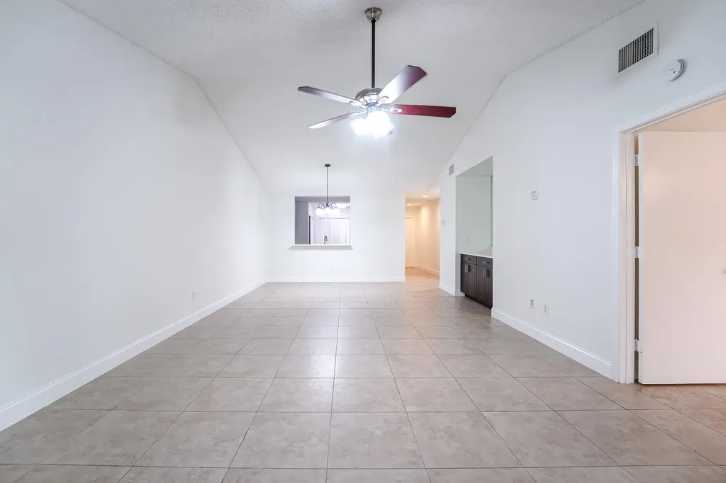 1979 NW 4th Avenue Boca Raton FL 33432