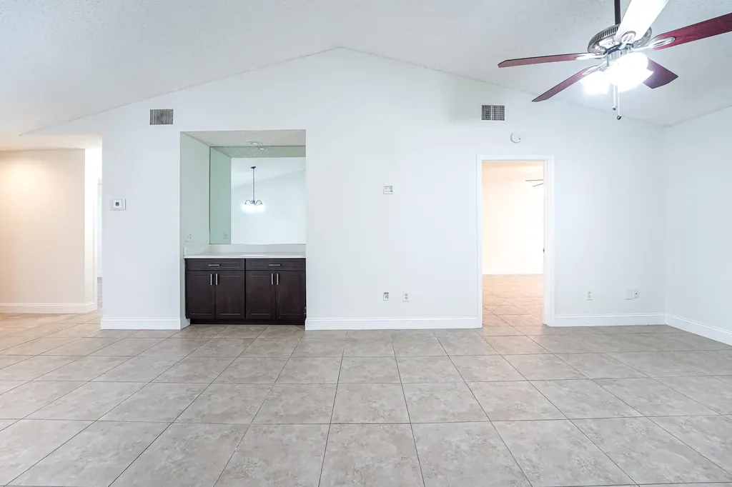 1979 NW 4th Avenue Boca Raton FL 33432