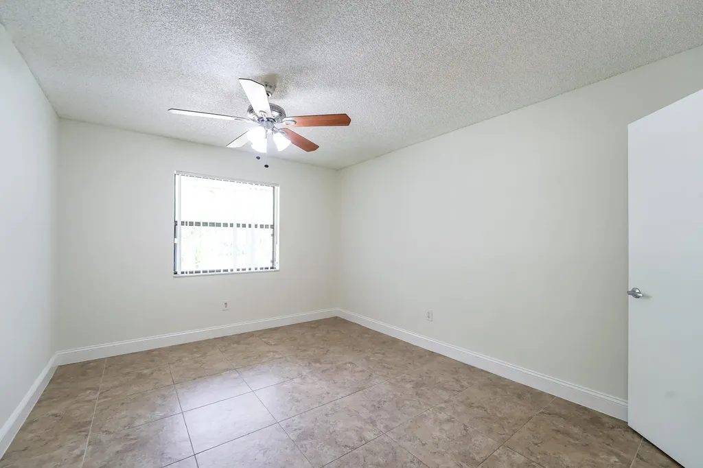 1979 NW 4th Avenue Boca Raton FL 33432