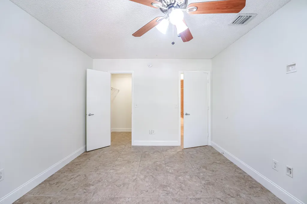 1979 NW 4th Avenue Boca Raton FL 33432