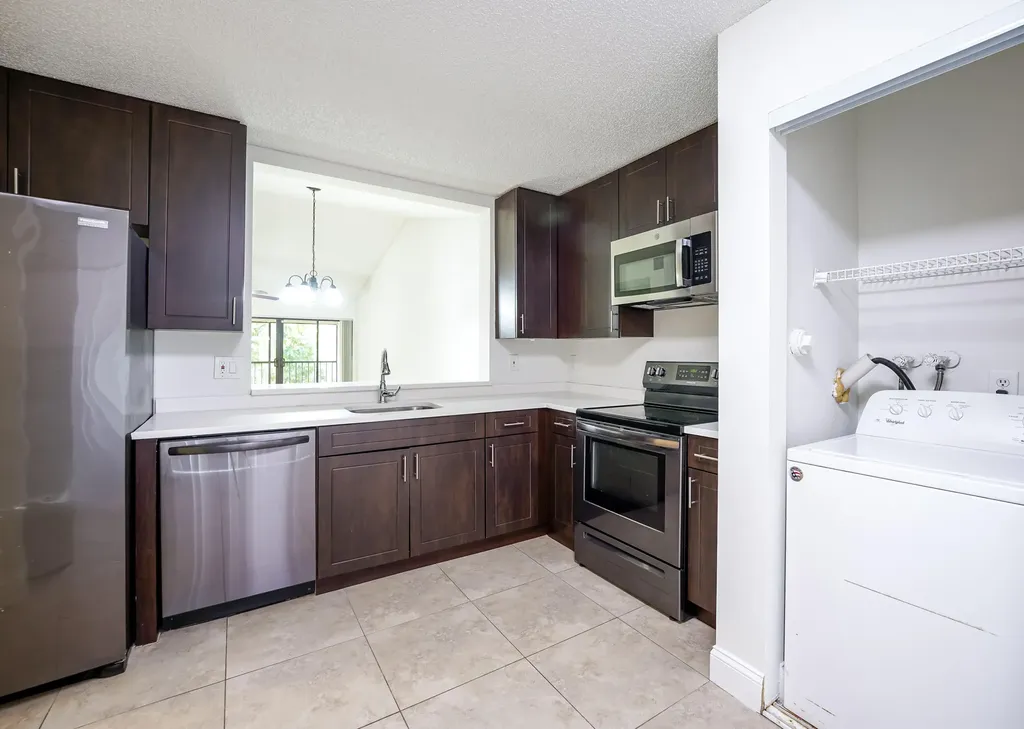 1979 NW 4th Avenue Boca Raton FL 33432