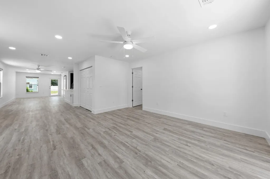 720 Mcintosh Street West Palm Beach FL 33405