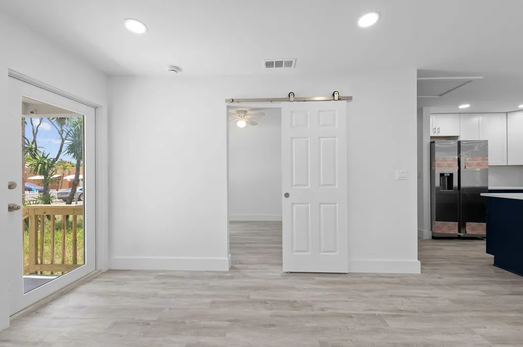720 Mcintosh Street West Palm Beach FL 33405
