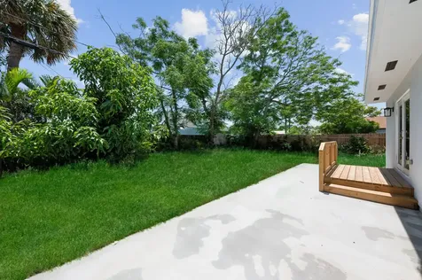720 Mcintosh Street West Palm Beach FL 33405