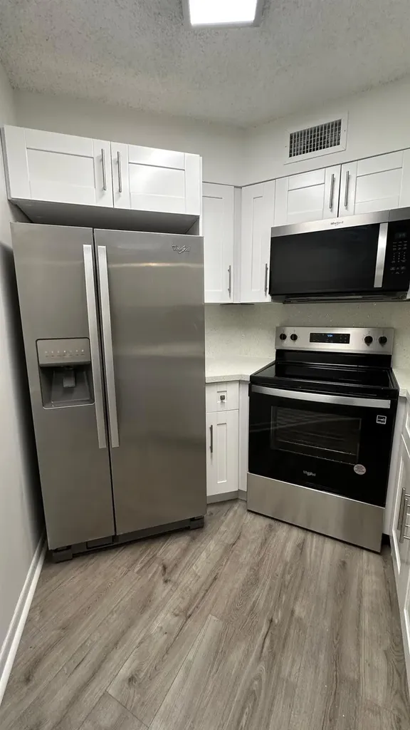 215 Lake Pointe Drive Oakland Park FL 33309