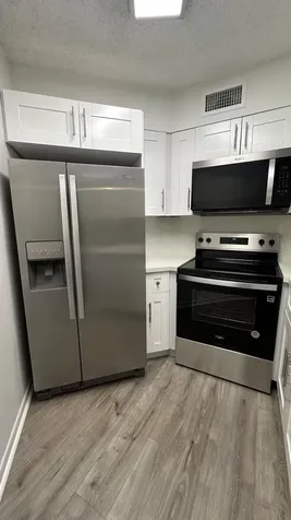215 Lake Pointe Drive Oakland Park FL 33309