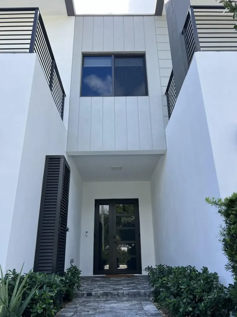 6820 SW 80th Street Miami FL 33143