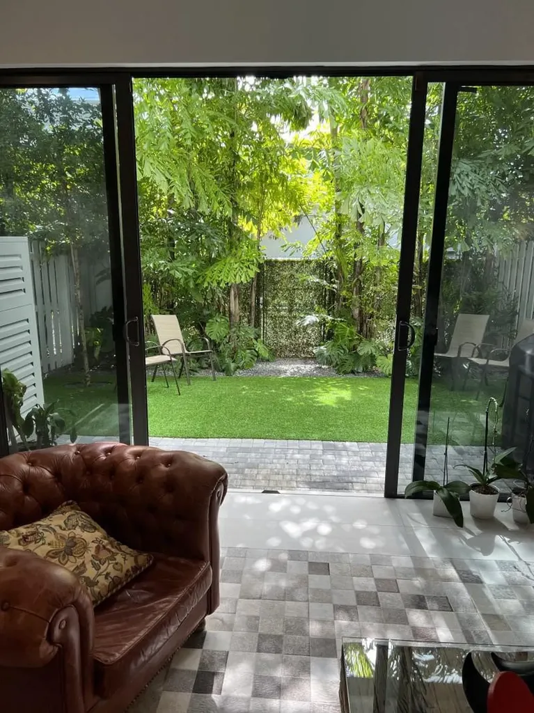 6820 SW 80th Street Miami FL 33143