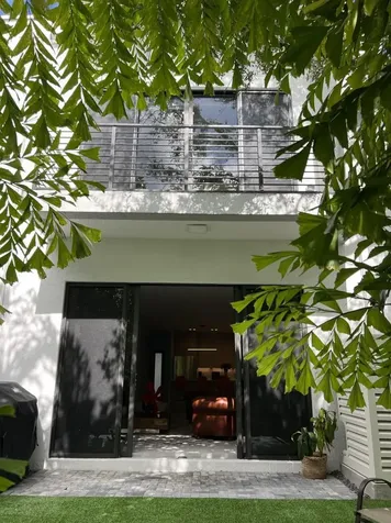 6820 SW 80th Street Miami FL 33143
