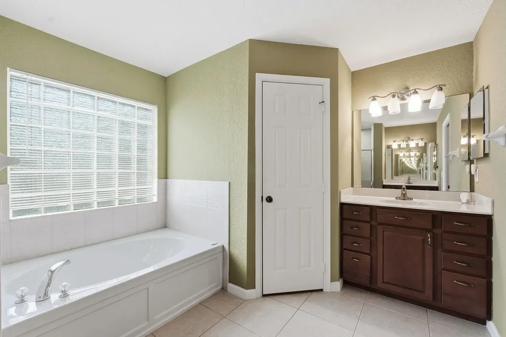 1098 SW Sudder Avenue Port St Lucie FL 34953