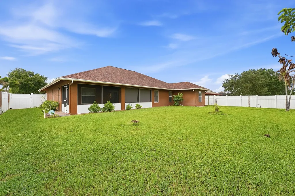 1098 SW Sudder Avenue Port St Lucie FL 34953