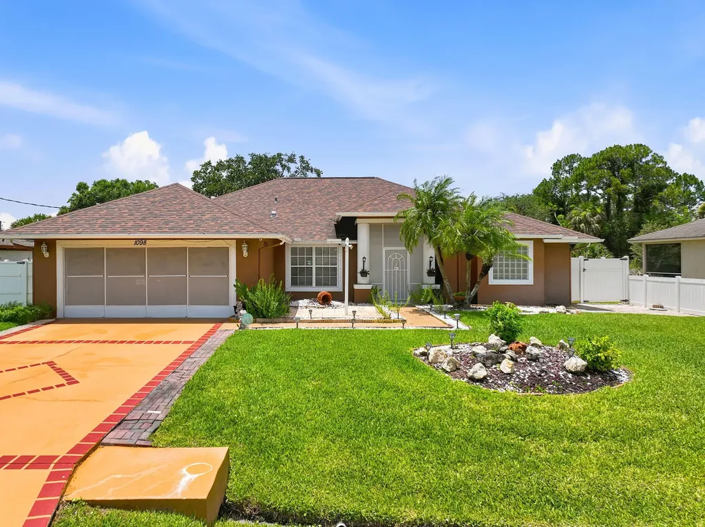 1098 SW Sudder Avenue Port St Lucie FL 34953