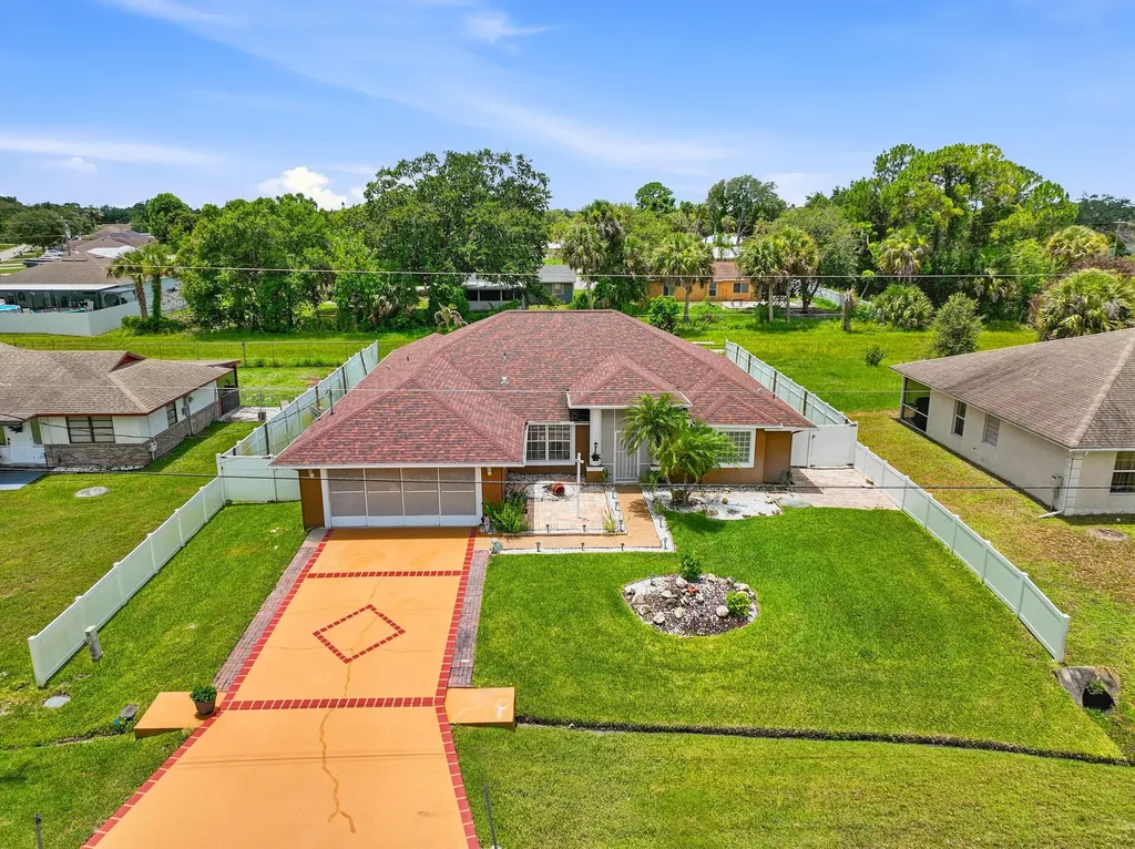 1098 SW Sudder Avenue Port St Lucie FL 34953
