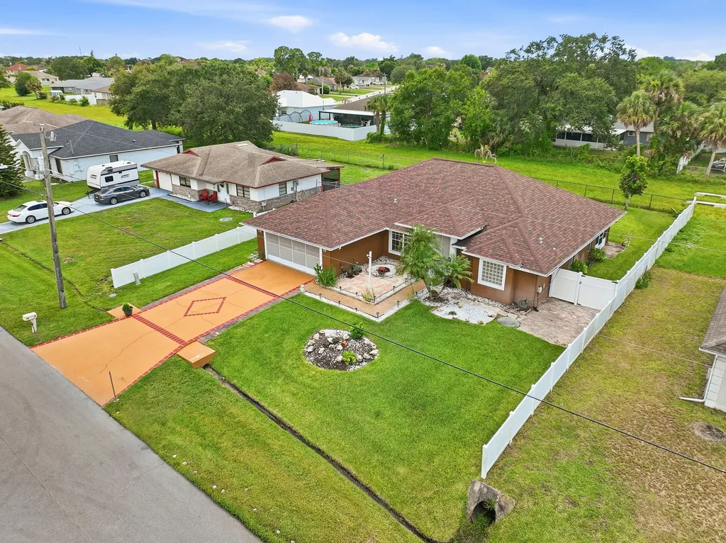 1098 SW Sudder Avenue Port St Lucie FL 34953