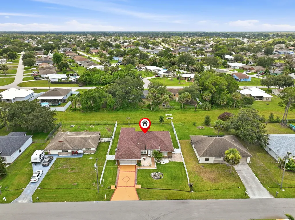 1098 SW Sudder Avenue Port St Lucie FL 34953
