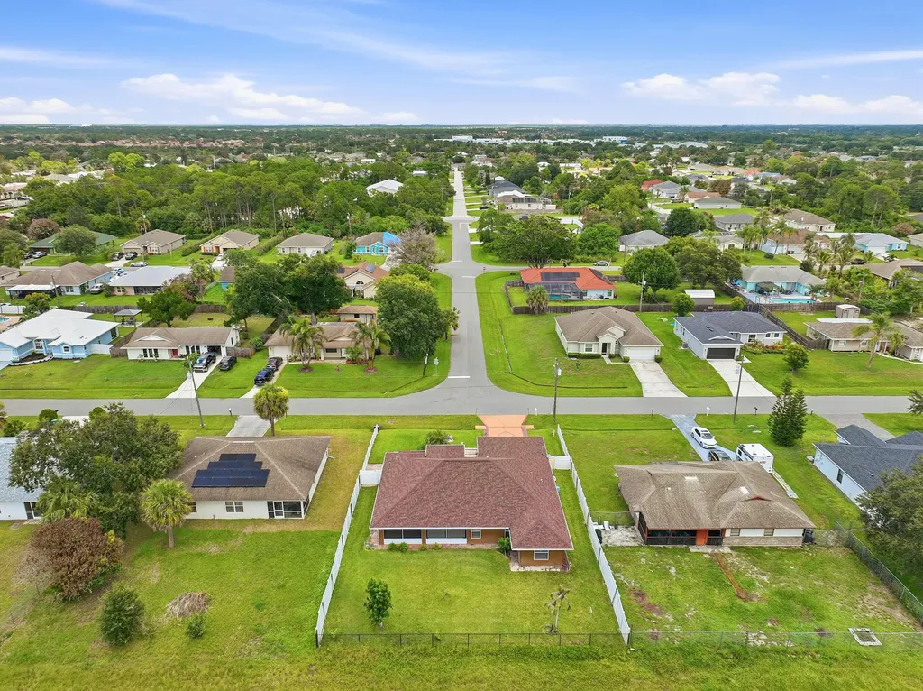 1098 SW Sudder Avenue Port St Lucie FL 34953