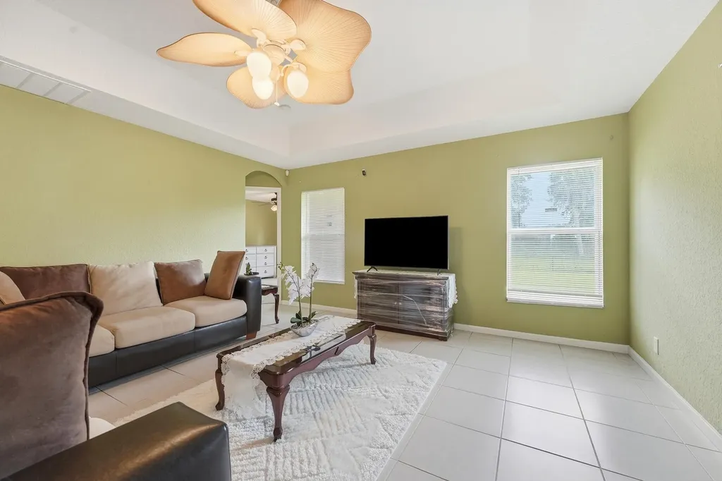 1098 SW Sudder Avenue Port St Lucie FL 34953