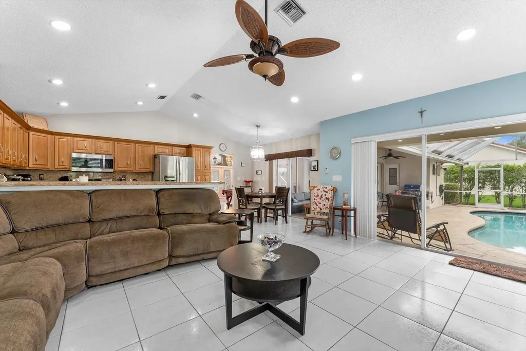 10327 NW 50th Street Coral Springs FL 33076