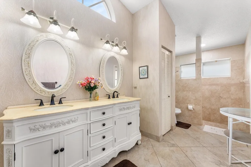 10327 NW 50th Street Coral Springs FL 33076