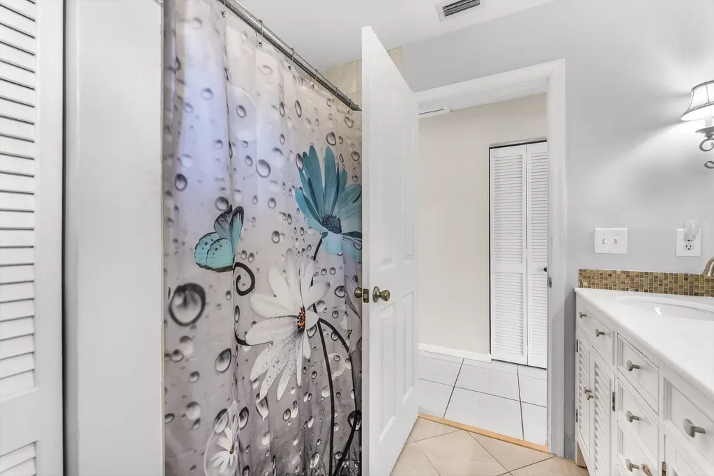 10327 NW 50th Street Coral Springs FL 33076