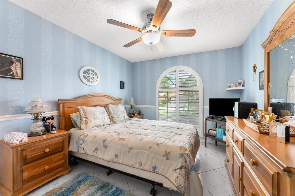 10327 NW 50th Street Coral Springs FL 33076