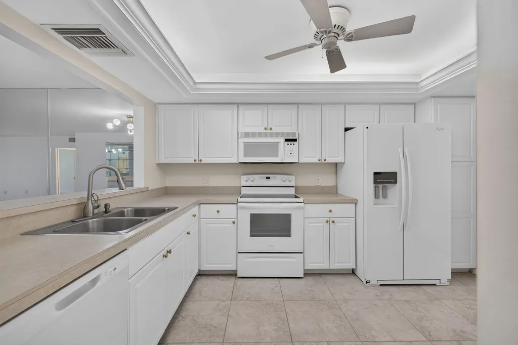 9460 Meadowood Drive Fort Pierce FL 34951