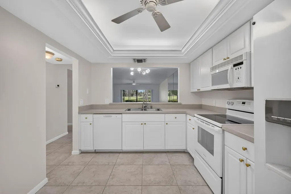 9460 Meadowood Drive Fort Pierce FL 34951