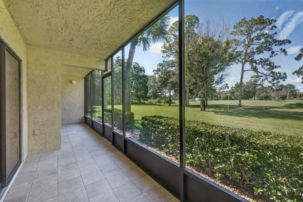 9460 Meadowood Drive Fort Pierce FL 34951