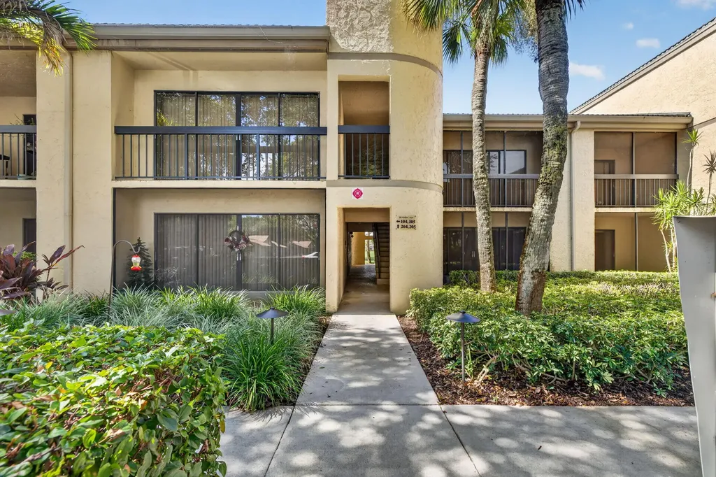 9460 Meadowood Drive Fort Pierce FL 34951