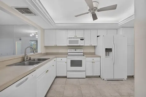 9460 Meadowood Drive Fort Pierce FL 34951
