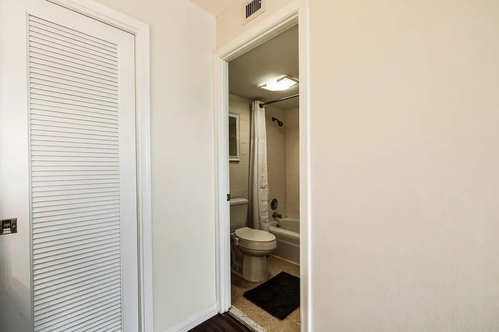6 Royal Palm Way Boca Raton FL 33432