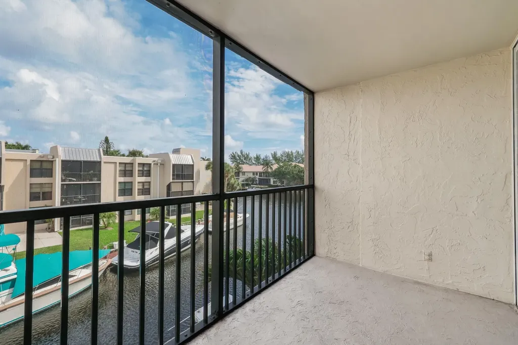 6 Royal Palm Way Boca Raton FL 33432