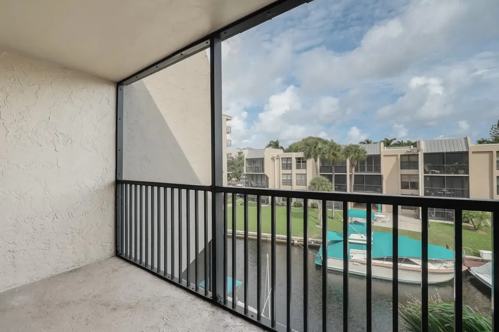6 Royal Palm Way Boca Raton FL 33432