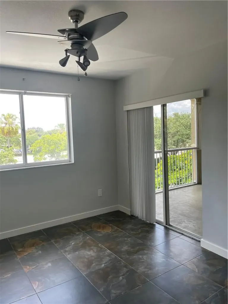 2640 S University Drive Davie FL 33328